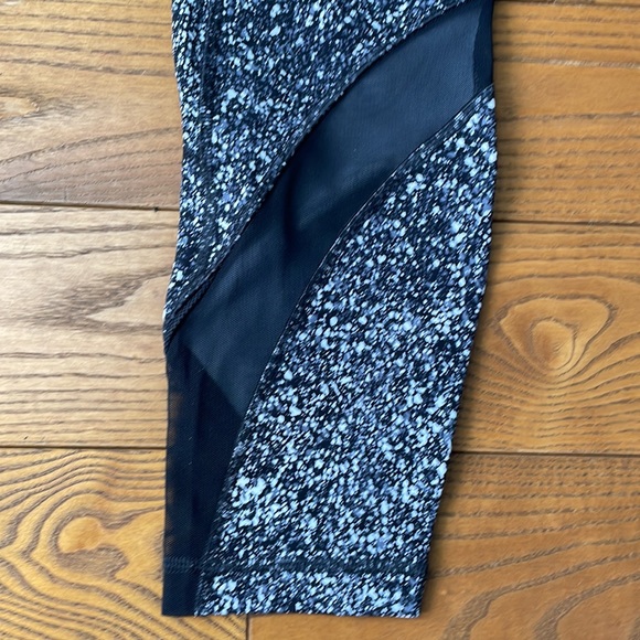 Lululemon leggings - Picture 2 of 7